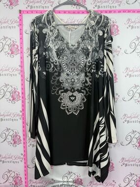 Cover charge dress or long top Black & White Embellished V-Neck Mini Dress
